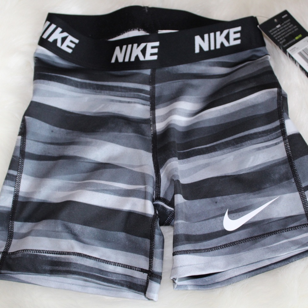 Womens Nike Dri-Fit Training Shorts Size XS